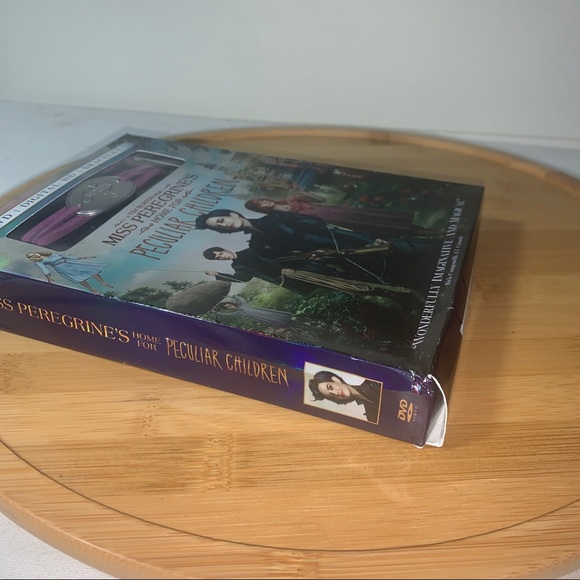Miss Peregrines Home for Peculiar Children (DVD, 2016) Digital HD Bracelet - Picture 2 of 3